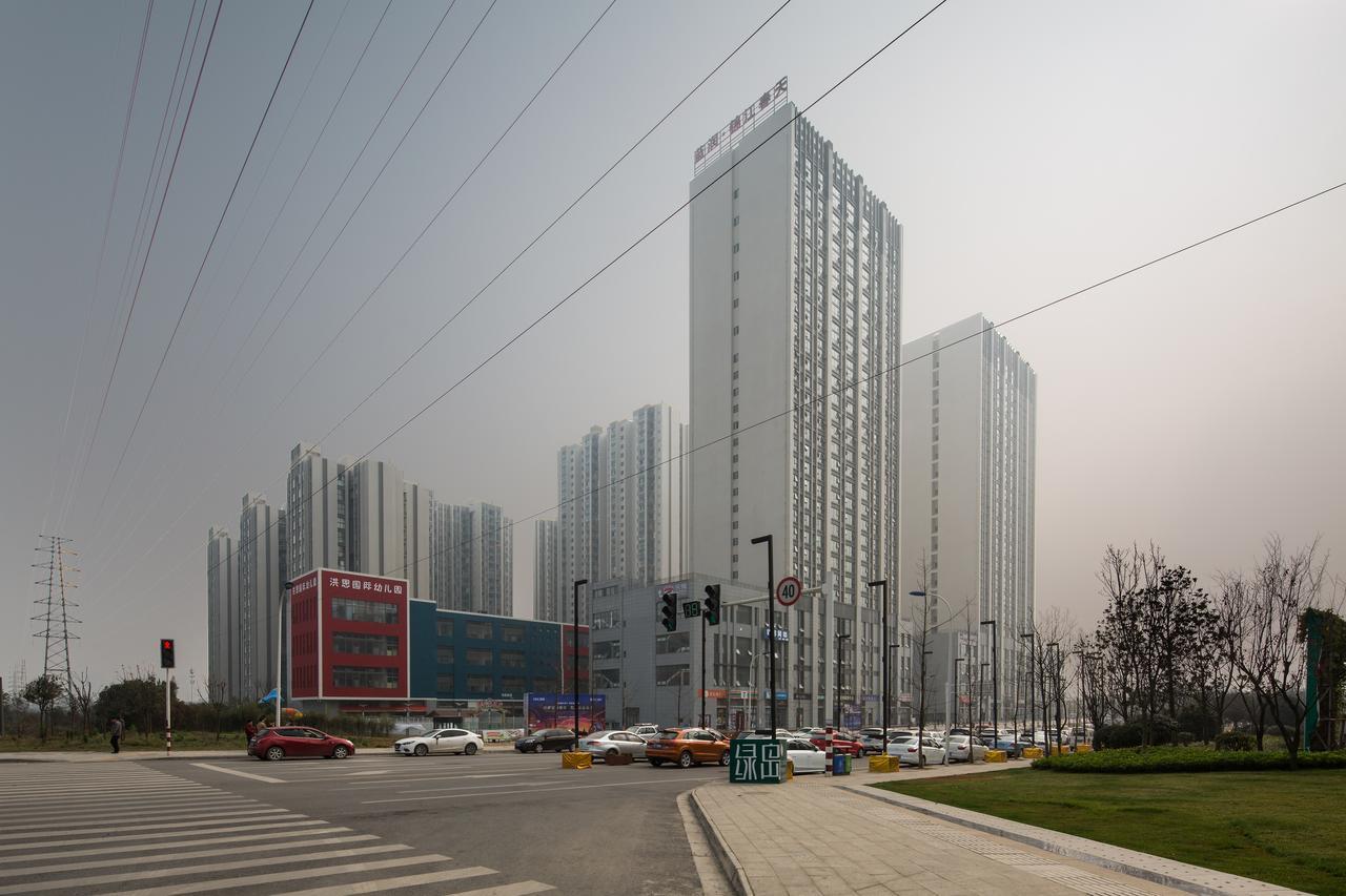 Chengdu Prolit Hotel Exterior photo